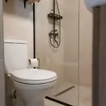 Oasis - Quiet, Cozy & Convenient Apartament