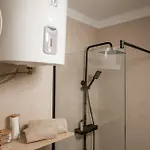 Oasis - Quiet, Cozy & Convenient Apartament *
