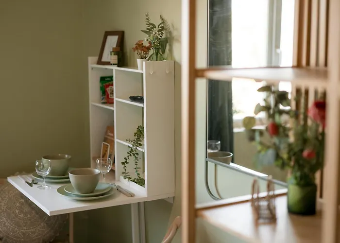 Oasis - Quiet, Cozy & Convenient Apartment