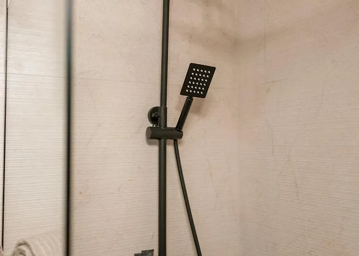 Oasis - Quiet, Cozy & Convenient Apartment